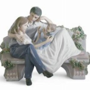 A Priceless Moment Couple Figurine